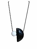 Black/white resin necklace.N002