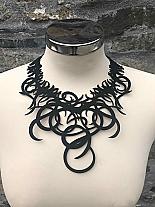 Black laser felt fabric chaotic circle necklace.3SR1N