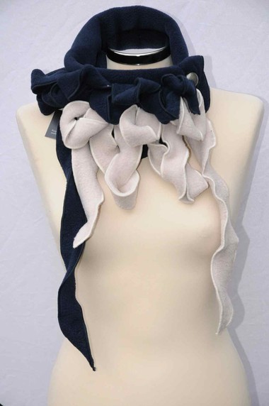 Rew navy/cream fastened scarf.e160