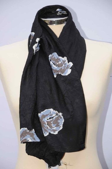 Masai black porcelain floral scarf. kk306